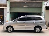 Bán Toyota Innova 2.0E, Sx 2012, màu bạc, giữ gìn bảo dưỡng kĩ, còn mới trên 85%