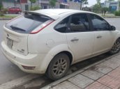 Cần bán Ford Focus 1.8 AT đời 2010, màu trắng