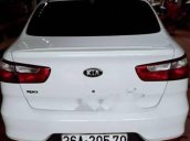 Gia đình bán xe Kia Rio đời 2016, màu trắng 