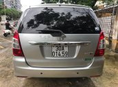 Cần bán xe Toyota Innova năm 2013, màu bạc  