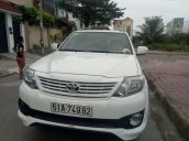 Bán xe Toyota Fortuner đời 2014, màu trắng số tự động