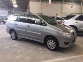 Bán Toyota Innova 2.0E năm sản xuất 2012, màu xám  