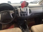 Bán Toyota Innova 2.0E năm sản xuất 2012, màu xám  