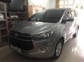 Cần bán gấp Toyota Innova E sản xuất 2016, màu bạc chính chủ 