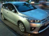 Cần bán xe Toyota Yaris AT sản xuất 2015, màu bạc 