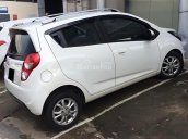 Bán xe Chevrolet Spark LTZ 2015 màu trắng, xe nữ ít chạy cực đẹp, lăn bánh 25 ngàn km