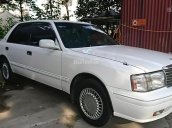 Cần bán xe Toyota Crown năm sản xuất 1997, màu trắng, nhập khẩu  