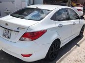 Bán xe Hyundai Accent 2011, màu trắng chính chủ giá cạnh tranh