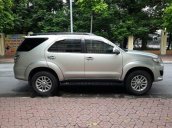 Cần bán lại xe Toyota Fortuner 2.7V sản xuất năm 2014, màu bạc chính chủ