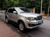 Cần bán lại xe Toyota Fortuner 2.7V sản xuất năm 2014, màu bạc chính chủ