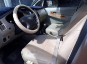 Cần bán lại xe Toyota Innova G sản xuất 2010, màu bạc chính chủ