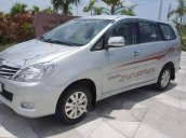 Cần bán Toyota Innova đời 2010 xe gia đình 