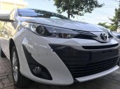 Bán xe Toyota Vios 2018, màu trắng, giao ngay