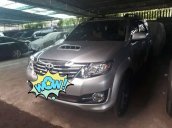 Cần bán gấp Toyota Fortuner năm sản xuất 2016, màu bạc, 910 triệu