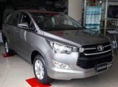 Cần bán Toyota Innova 2.0 sản xuất 2018, màu bạc