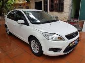 Cần bán Ford Focus năm sản xuất 2010, màu trắng  