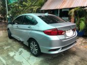 Cần bán gấp Honda City 1.5 AT đời 2017, màu bạc như mới