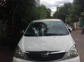 Bán ô tô Toyota Innova J 2009, màu trắng còn mới