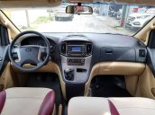 Cần bán xe Hyundai Grand Starex năm sản xuất 2016, màu đen, giá 868tr