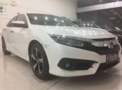 Bán Honda Civic 1.5 L Turbo sản xuất năm 2018, màu trắng, giá 903tr