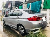 Gia đình đổi xe đời cao cần bán Honda City 2017, số tự động bản top