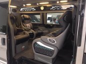 Bán xe Ford Transit Dcar Limousine đời 2018, màu đen