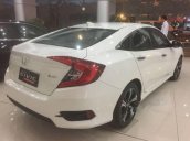 Bán Honda Civic 1.5 L Turbo sản xuất năm 2018, màu trắng, giá 903tr