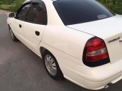 Cần bán Daewoo Nubira II sản xuất 2004, màu trắng 