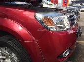 Cần bán xe Ford Everest năm sản xuất 2014, màu đỏ số sàn, giá tốt