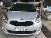 Bán Kia Rondo GAT 2.0AT màu bạc, số tự động, sản xuất 2015, biển Sài Gòn, lăn bánh 56000km