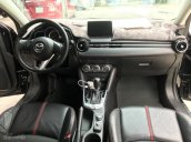 Cần bán gấp Mazda 2 đời 2016 màu đen, giá tốt