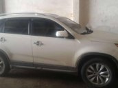 Cần bán xe Kia Sorento sản xuất 2012, màu trắng, 650 triệu