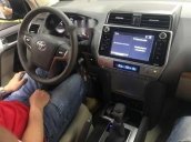 Bán xe Toyota Prado năm 2018, màu trắng