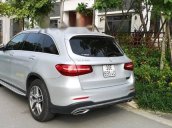 Bán Mercedes GLC 300 4matic 2017, màu bạc