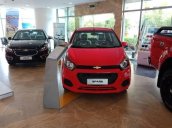 Bán Chevrolet Spark đời 2018, màu đỏ