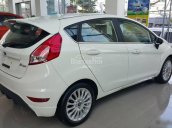 Cần bán xe Ford Fiesta sản xuất 2018, màu trắng