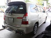 Bán xe cũ Toyota Innova 2.0E sản xuất 2015, màu vàng