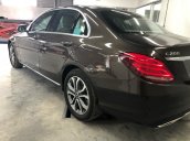 Bán xe Mercedes C200 chính hãng, lăn bánh 300 km