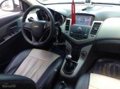 Chevrolet Cruze LT 2017, số sàn, màu trắng tuyết phom mới