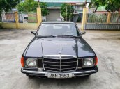 Bán xe cổ Mercedes 230E - Sản xuất 1982