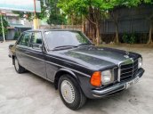 Bán xe cổ Mercedes 230E - Sản xuất 1982