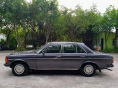 Bán xe cổ Mercedes 230E - Sản xuất 1982