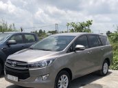 Cần bán xe Toyota Innova năm 2017, màu bạc