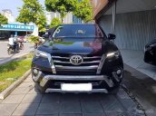 Bán Toyota Fortuner 2.7V 4x4 AT năm 2017, màu đen
