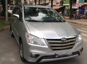 Cần bán gấp Toyota Innova 2.0 E sản xuất năm 2015, màu bạc  