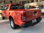 Bán Chevrolet Colorado đời 2018, màu cam, 2 cầu, AT, đầy đủ, KM 30 triệu, hỗ trợ lăn bánh. Vay 90% giá xe