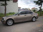 Gia đình cần bán BMW 318i, sản xuất 2004, màu xám, xe nhà giữ kỹ, còn khá đẹp