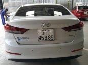 Bán Hyundai Elantra GLS 1.6MT màu trắng, số sàn, sản xuất 2016, biển Sài Gòn, lăn bánh 29000km