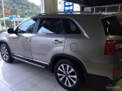 Bán Kia Sorento đời 2015, màu vàng cát