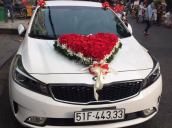 Bán xe Kia Cerato sản xuất 2016 màu trắng, giá tốt